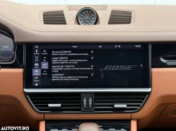 
										Porsche Cayenne Standard full									