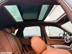 
										Porsche Cayenne Standard full									