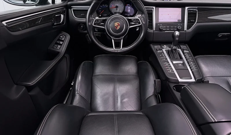 
								Porsche Macan GTS PDK full									