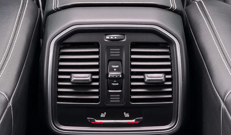 
								Porsche Macan GTS PDK full									