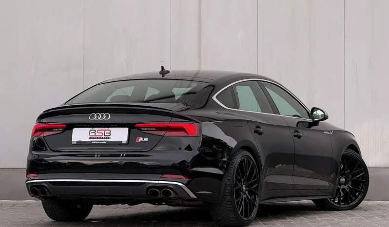 
								Audi S5 Sportback full									