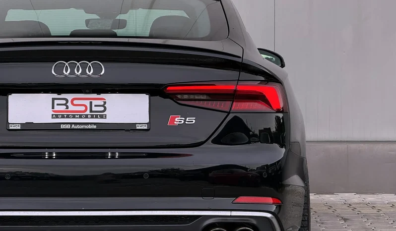 
								Audi S5 Sportback full									
