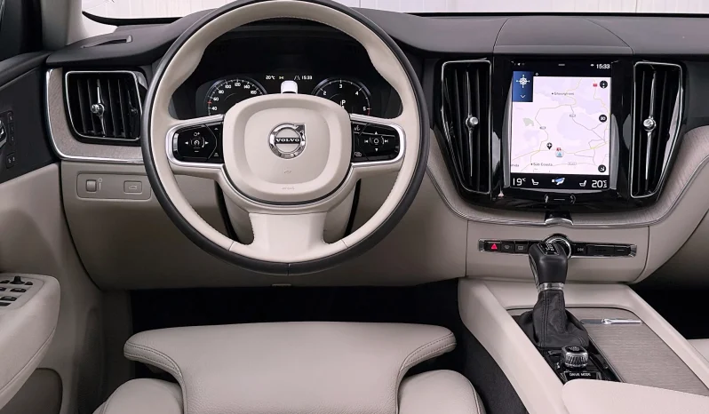 
								Volvo XC 60 D5 AWD Geartronic Inscription full									