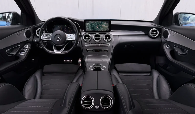 
								Mercedes-Benz C 200 9G-TRONIC AMG Line full									