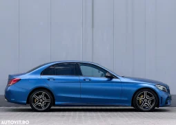 
										Mercedes-Benz C 200 9G-TRONIC AMG Line full									