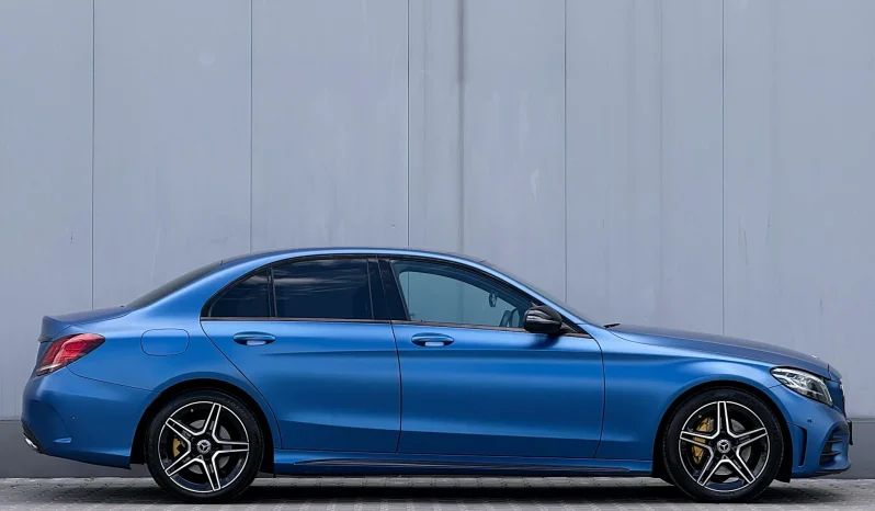 
								Mercedes-Benz C 200 9G-TRONIC AMG Line full									