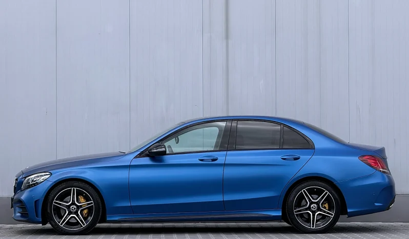 
								Mercedes-Benz C 200 9G-TRONIC AMG Line full									