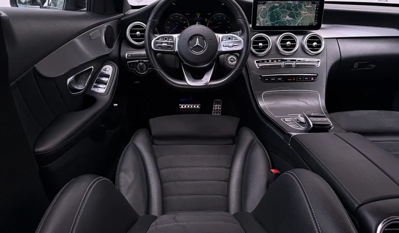 
								Mercedes-Benz C 200 9G-TRONIC AMG Line full									