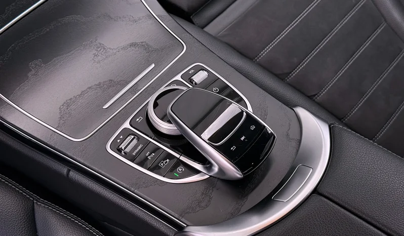 
								Mercedes-Benz C 200 9G-TRONIC AMG Line full									