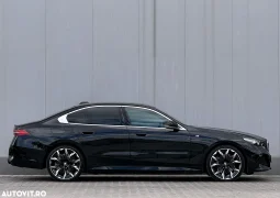 
										BMW Seria 5 550e xDrive AT PHEV full									