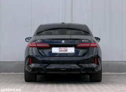 
										BMW Seria 5 550e xDrive AT PHEV full									