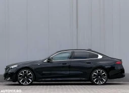 
										BMW Seria 5 550e xDrive AT PHEV full									