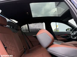 
										BMW Seria 5 550e xDrive AT PHEV full									