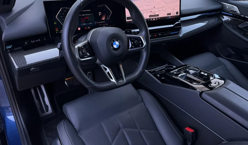 
								BMW Seria 5 520i AT MHEV full									