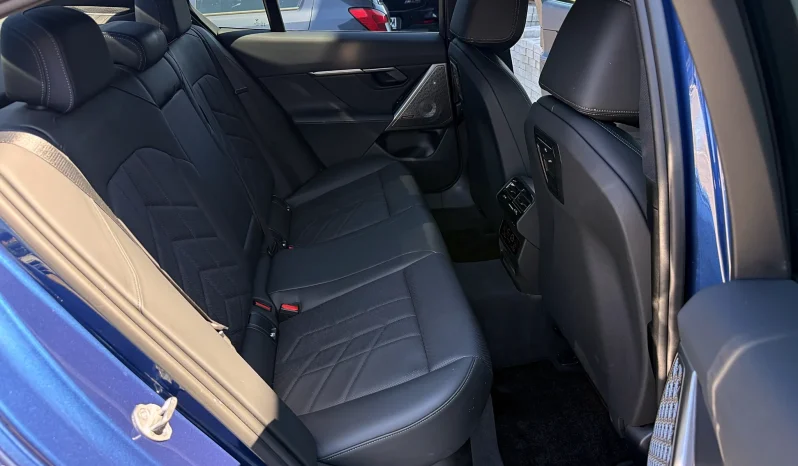 
								BMW Seria 5 520i AT MHEV full									
