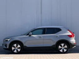 
										Volvo XC 40 B3 B DKG Plus Bright full									