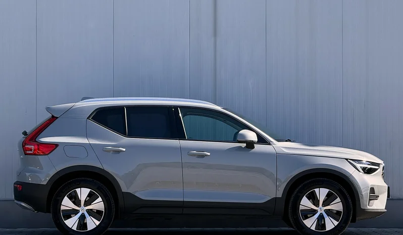 
								Volvo XC 40 B3 B DKG Plus Bright full									