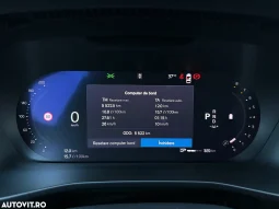 
										Volvo XC 40 B3 B DKG Plus Bright full									