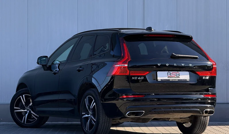 
								Volvo XC 60 B4 MHEV AWD R-Design full									