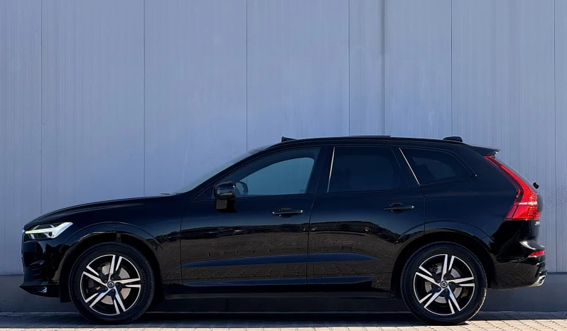
								Volvo XC 60 B4 MHEV AWD R-Design full									