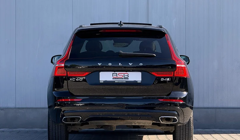 
								Volvo XC 60 B4 MHEV AWD R-Design full									