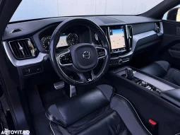 
										Volvo XC 60 B4 MHEV AWD R-Design full									