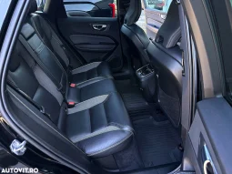 
										Volvo XC 60 B4 MHEV AWD R-Design full									