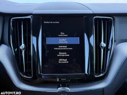
										Volvo XC 60 B4 MHEV AWD R-Design full									