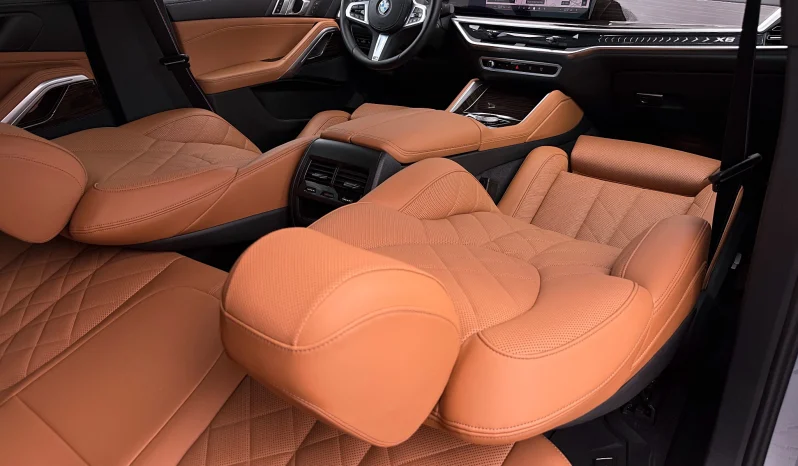 
								BMW X6 xDrive30d AT MHEV full									