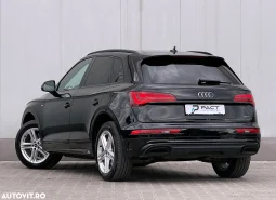 
										Audi Q5 40 TDI quattro S tronic S line business full									