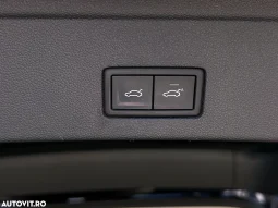 
										Volkswagen Touareg 3.0 V6 TDI 4Motion DPF Automatik Elegance full									
