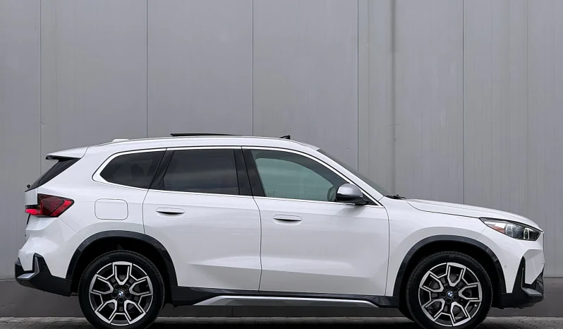 
								BMW X1 full									