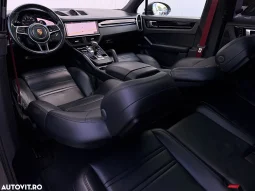 
										Porsche Cayenne Coupe Tiptronic S Platinum Edition full									