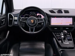 
										Porsche Cayenne Coupe Tiptronic S Platinum Edition full									