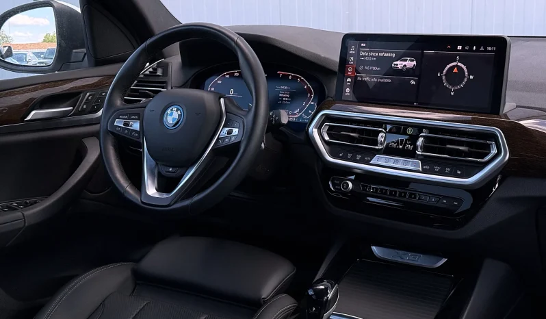 
								BMW X3 xDrive30e Aut. Luxury Line full									