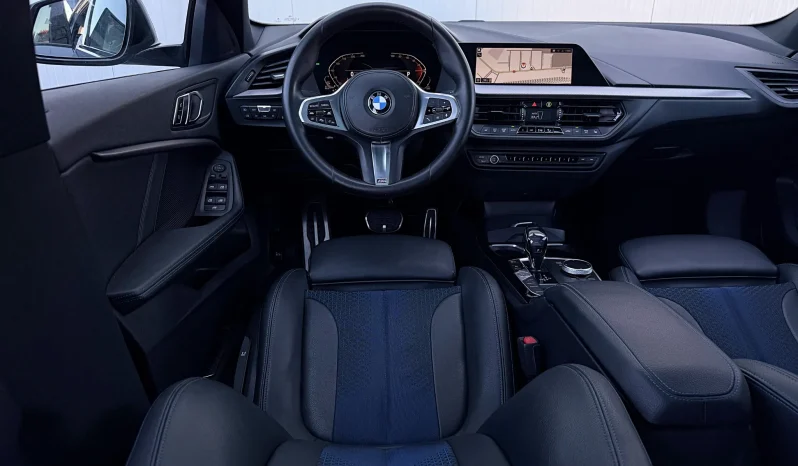 
								BMW Seria 1 118d Aut. Edition M Sport Shadow full									