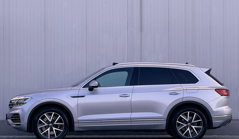 
								Volkswagen Touareg 3.0 V6 e-Hybrid 4Motion Aut. Elegance full									