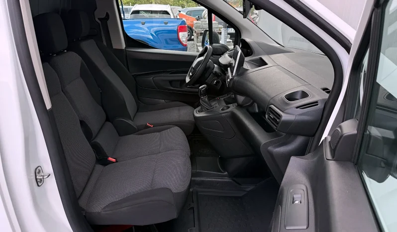 
								Peugeot Partner 1,5 Diesel XL EHZ Doppelkabine full									