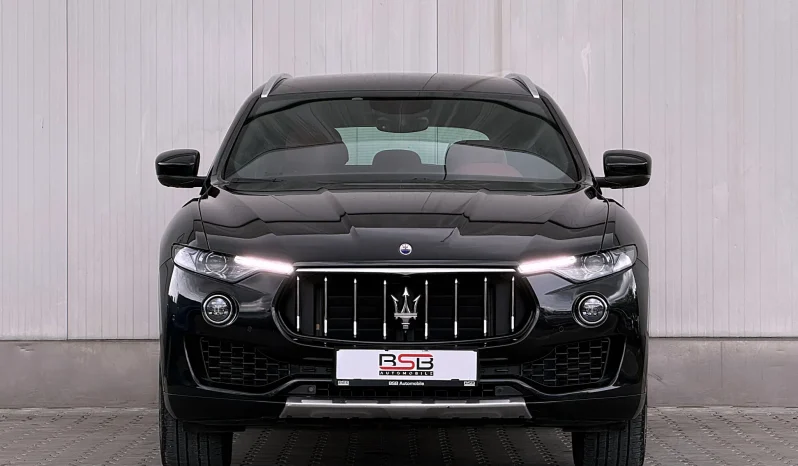 
								Maserati Levante Q4 full									