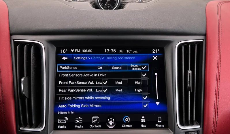 
								Maserati Levante Q4 full									