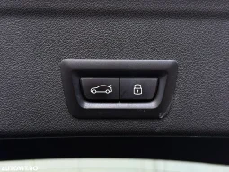 
										BMW X6 xDrive30d AT MHEV full									
