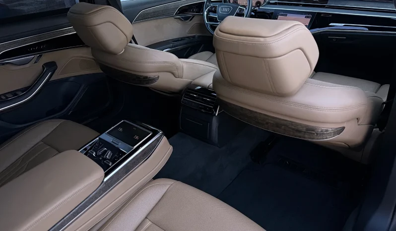 
								Audi A8 L 55 TFSI quattro tiptronic full									
