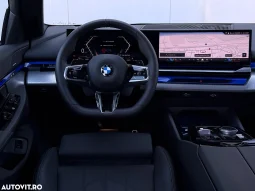 
										BMW Seria 5 520d xDrive AT MHEV full									