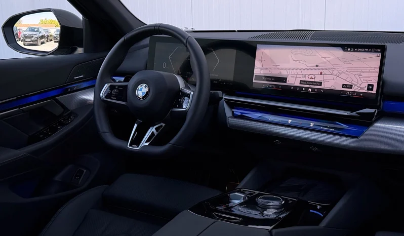 
								BMW Seria 5 520d xDrive AT MHEV full									