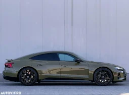 
										Audi e-tron GT RS quattro full									