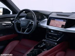 
										Audi e-tron GT RS quattro full									