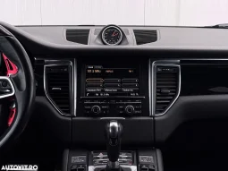 
										Porsche Macan 3.0 PDK S full									